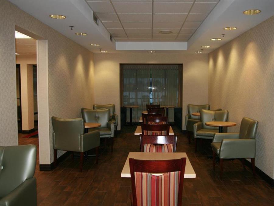 Hampton Inn Chicago Elgin/I-90 Екстериор снимка