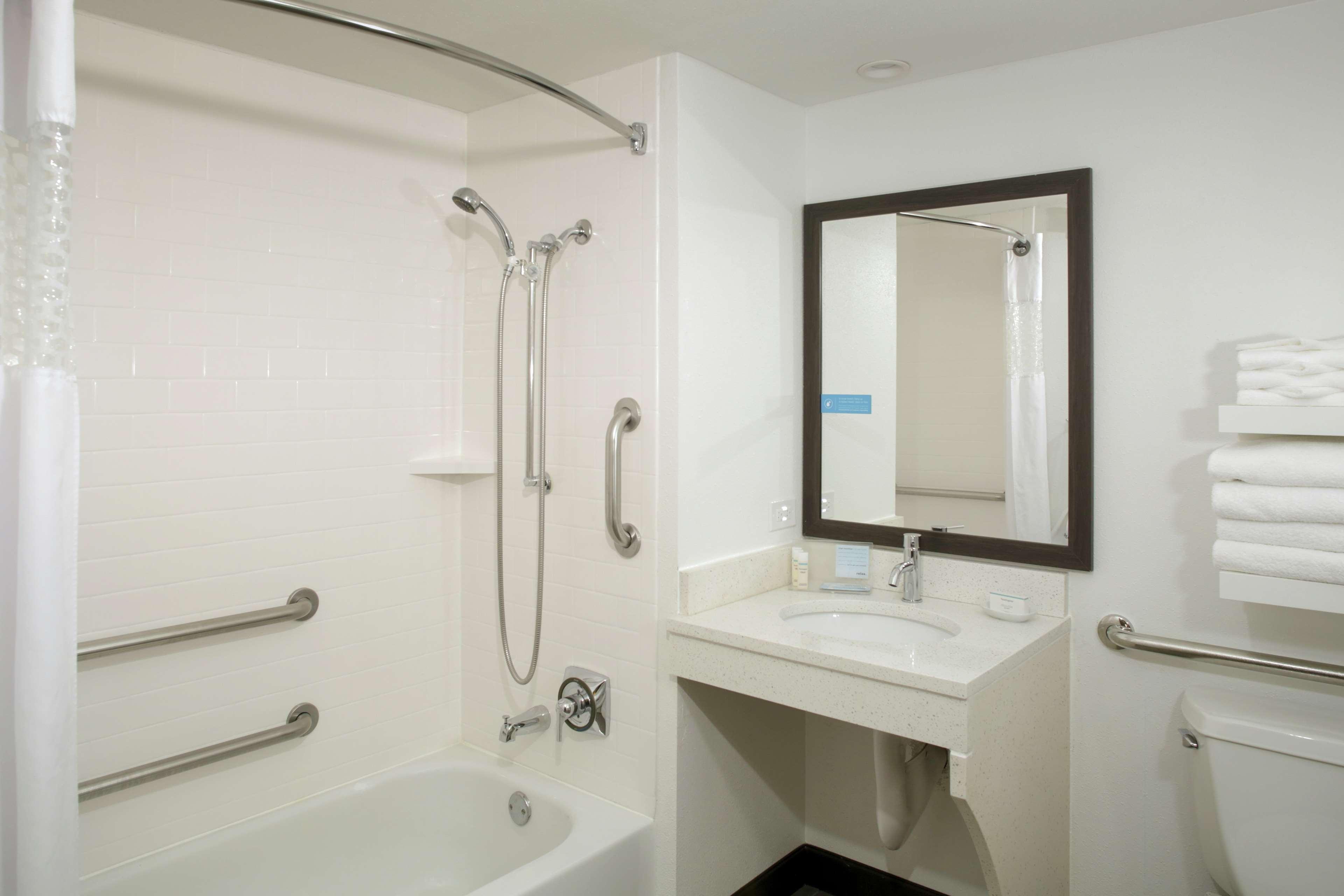 Hampton Inn Chicago Elgin/I-90 Екстериор снимка