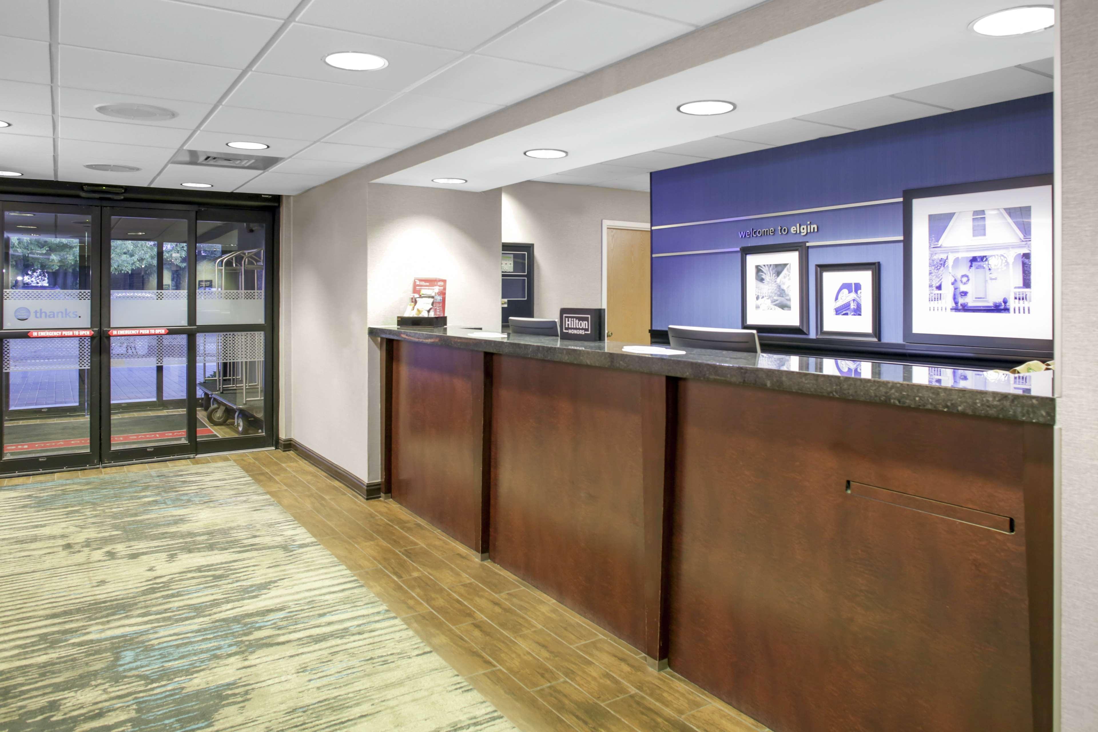Hampton Inn Chicago Elgin/I-90 Екстериор снимка