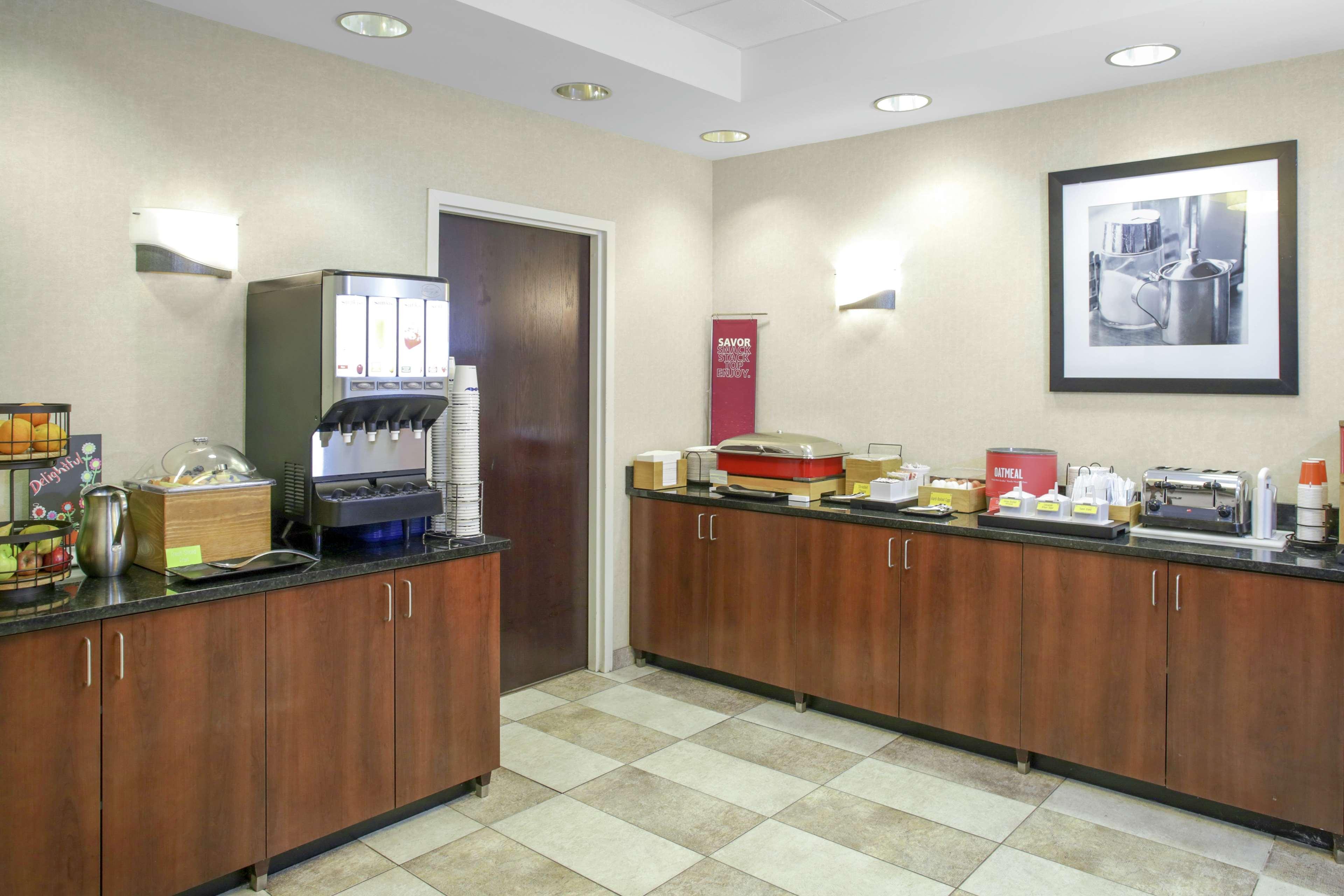 Hampton Inn Chicago Elgin/I-90 Екстериор снимка