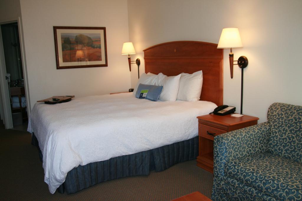 Hampton Inn Chicago Elgin/I-90 Екстериор снимка