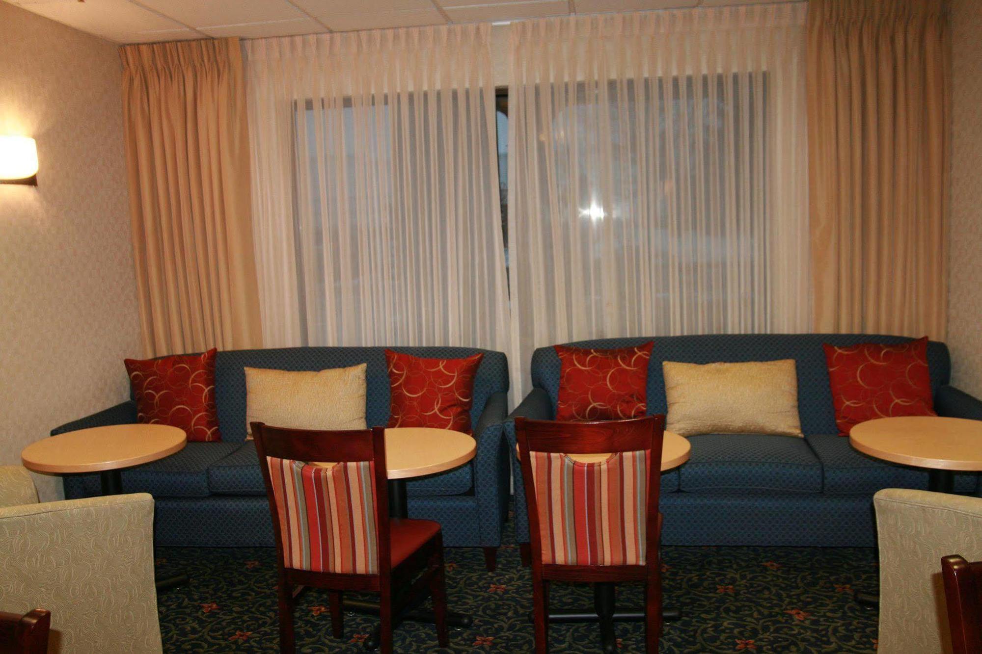 Hampton Inn Chicago Elgin/I-90 Ресторант снимка