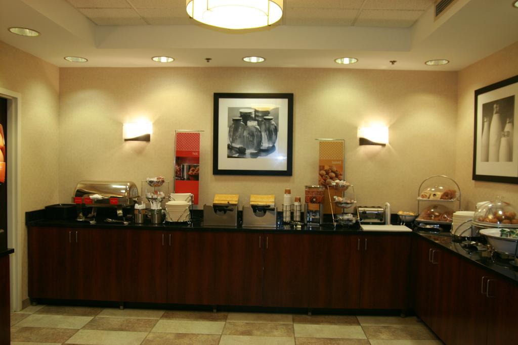 Hampton Inn Chicago Elgin/I-90 Екстериор снимка