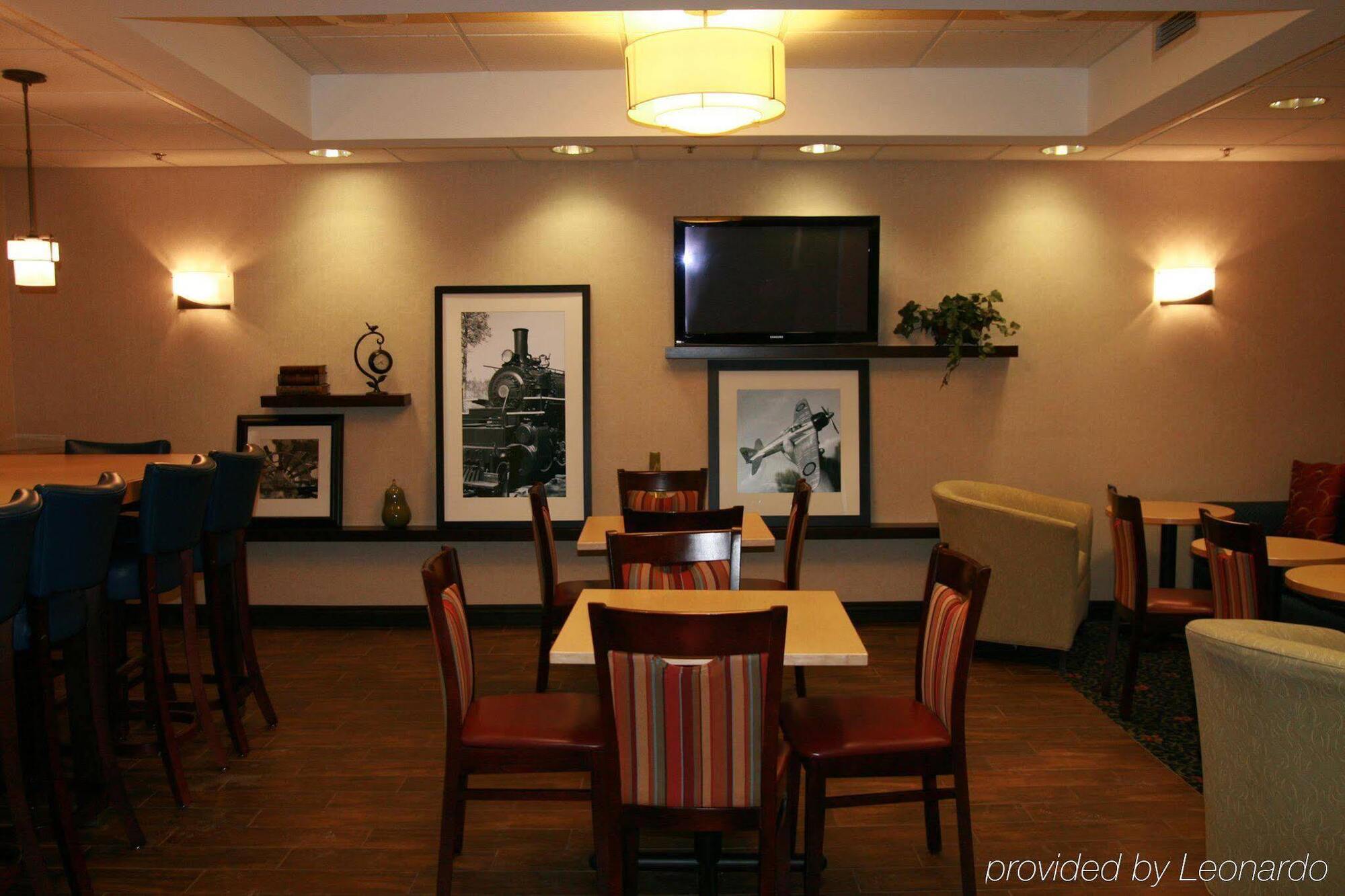 Hampton Inn Chicago Elgin/I-90 Екстериор снимка
